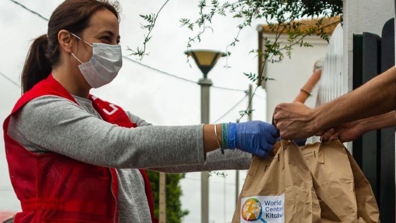 Mujer, entre 20 y 29 años, y con estudios superiores, el perfil mayoritario del voluntariado de Cruz Roja frente al Covid-19