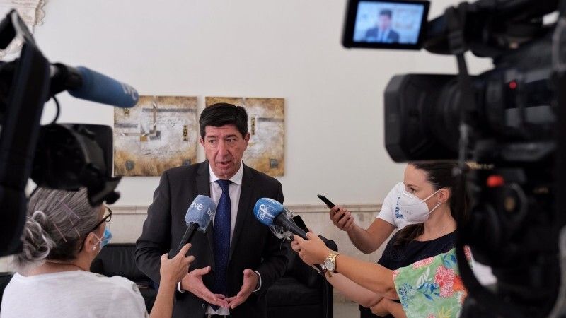 Juan Marín señala que Andalucía 'es el destino turístico más seguro del mundo' pero puntualiza que habrá rebrotes porque 'el virus no se va a ir'