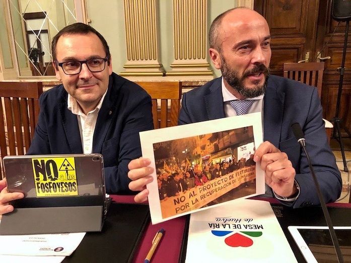 Mesa de la Ría insta al Ayuntamiento a exigir un embargo de 65,9 millones a Fertiberia