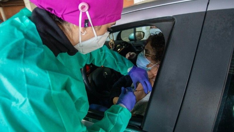 La Junta celebrará el 6 de julio la reunión del comité de expertos y prevé un 40% menos de vacunas para julio y agosto
