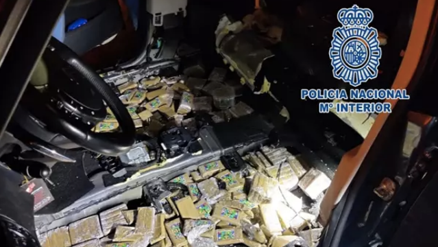 Detenido un onubense al ser interceptado conduciendo un coche cargado de droga en Pontevedra