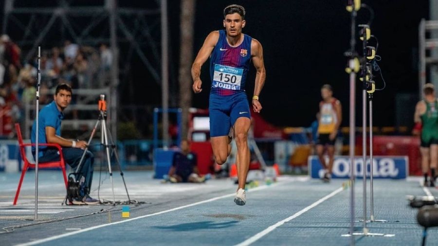 Héctor Santos vuela muy cerca de su objetivo en Castellón
