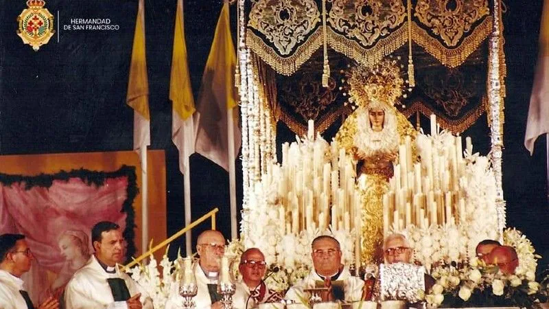 Huelva recuerda con añoranza la Coronación Canónica de la Esperanza
