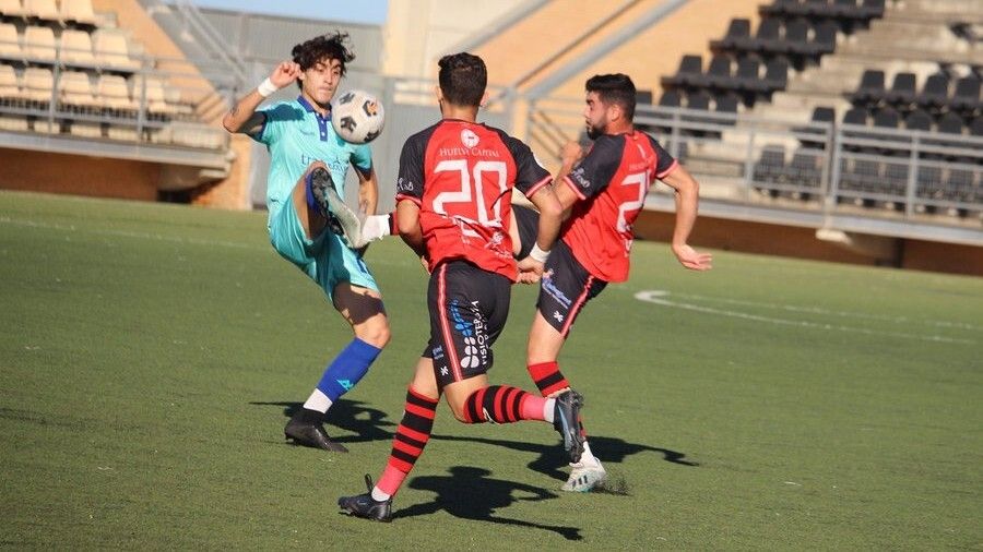 Tablas de Ayamonte, La Palma y Atlético Onubense y derrota del Bollullos en el telón liguero