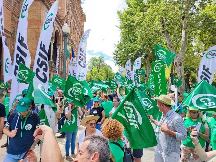 CSIF denuncia que los empleados públicos acumulan una pérdida de poder adquisitivo del 20% y se moviliza para frenar el deterioro de sus condiciones laborales