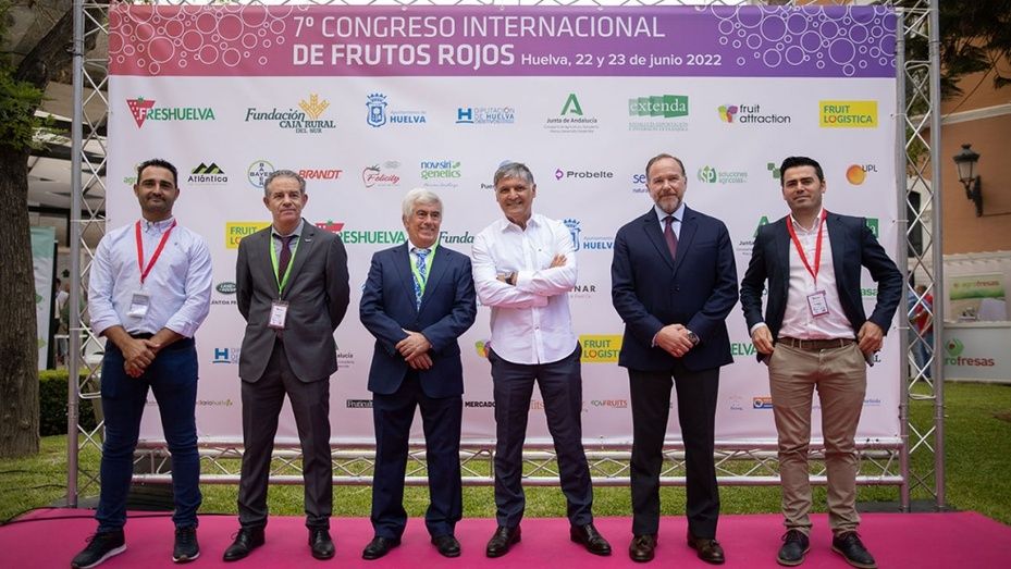 Toni Nadal asegura en la apertura del VII Congreso Internacional de Frutos Rojos que “la clave de todo éxito reside en la lucha y la resistencia”