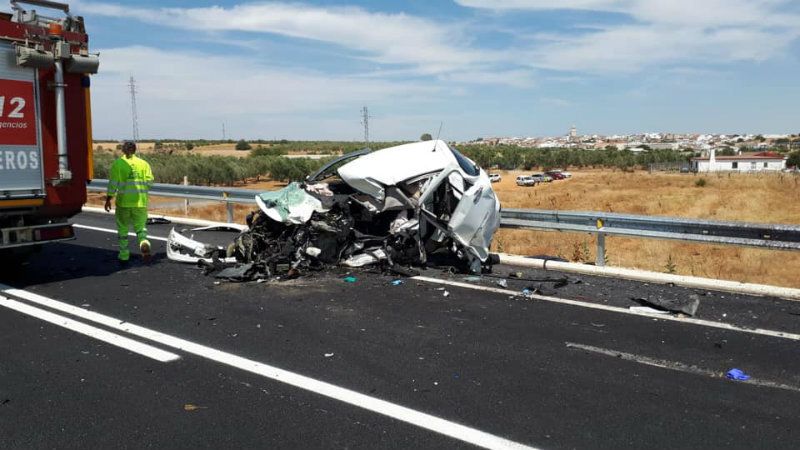 La variante de Beas-Trigueros 'debuta' con dos heridos graves en una colisión frontal