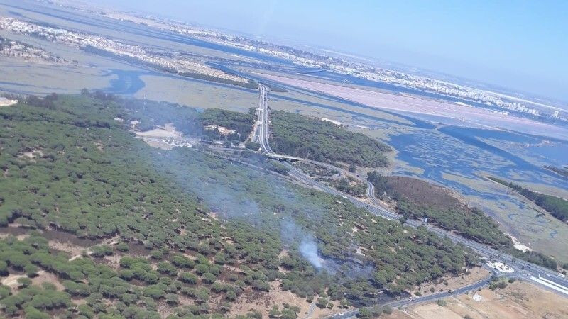 Logran extinguir un incendio forestal en Aljaraque