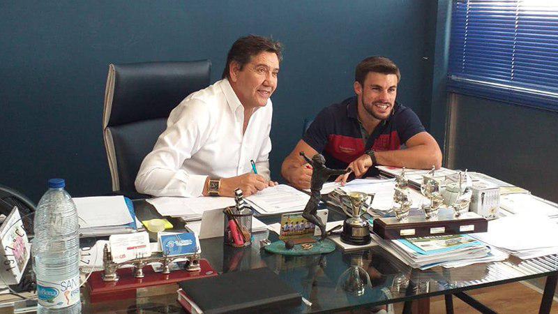 La Hermandad de la Oración 'filtra' el fichaje de Miguel Cera por el Decano