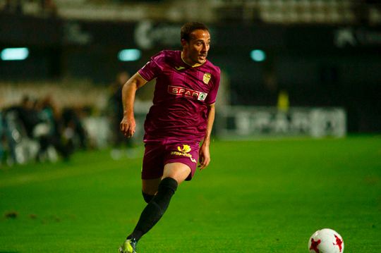 Álvaro González ficha por el CD Ebro y Sergio González renueva con el Mirandés