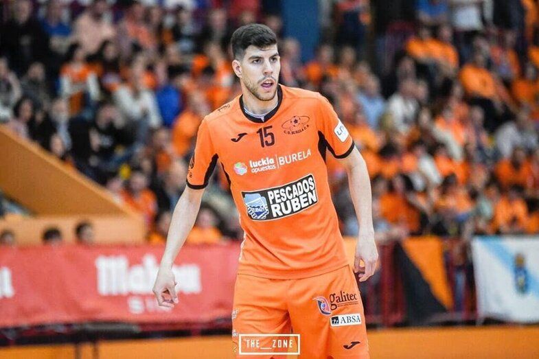 Ramón Vargas renueva con Burela: “Tengo ganas de jugar en la mejor liga del mundo”