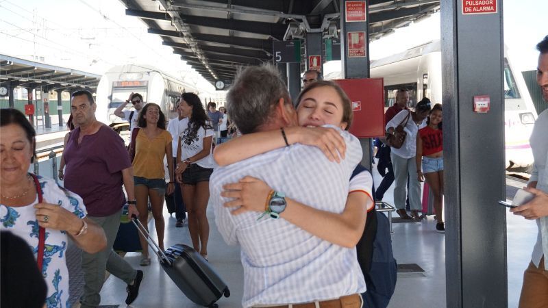 María Forero y Héctor Santos comparten con alegría y emoción sus éxitos a su llegada a Huelva