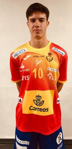 Daniel Serrano: “Estoy orgulloso de pertenecer a un club tan humilde pero que lucha tanto por la cantera”