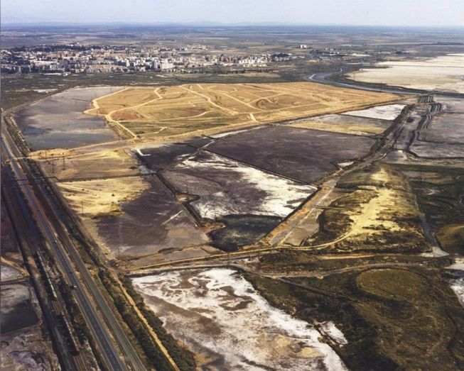 Mesa de la Ría exige el compromiso del pleno para que se reclame la descontaminación de las 1.200 hectáreas de las balsas de fosfoyesos