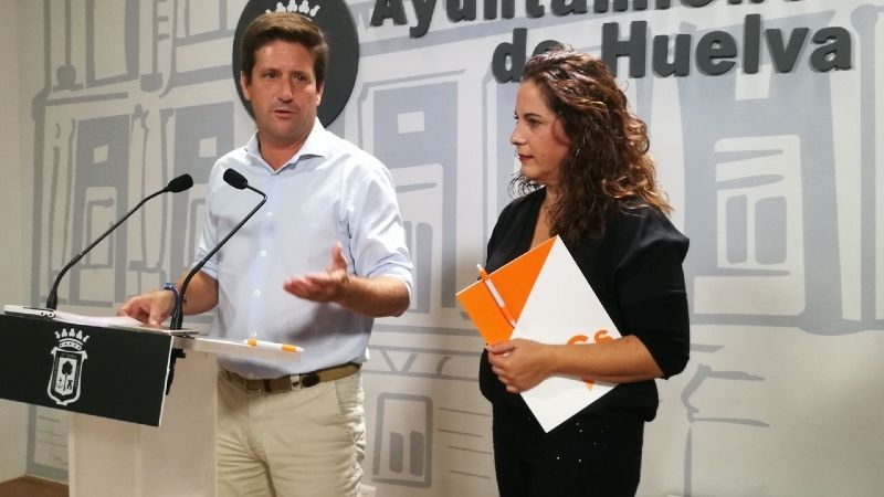 Cs lamenta el silencio del alcalde de Huelva ante el recorte en la frecuencia de los trenes
