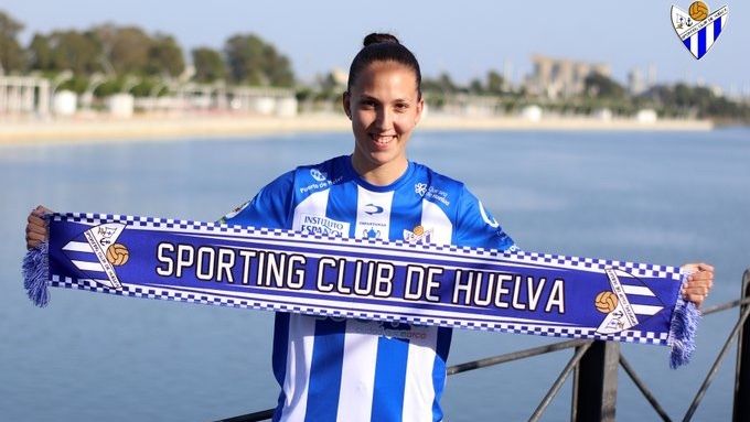 Cinta Rodríguez: 'He tenido ofertas de varios equipos pero una tira para casa'