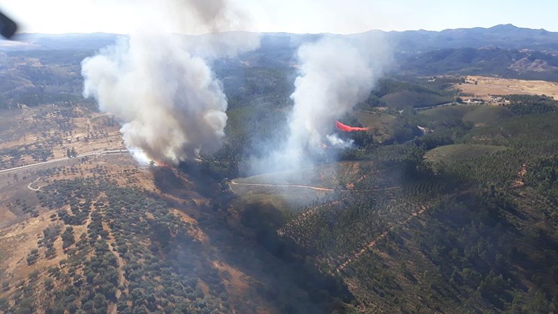 El incendio de Almonaster obliga a activar el nivel 1 del Plan de Emergencias