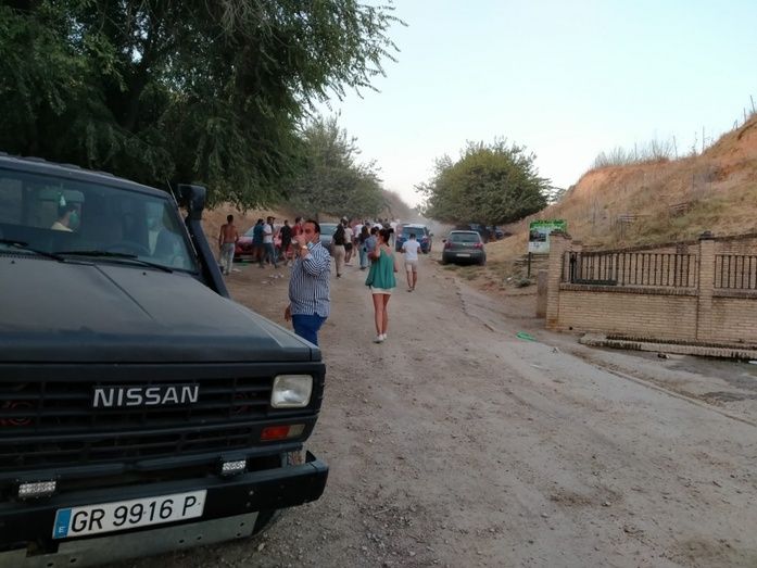 El Ayuntamiento de Escacena del Campo condena 'la irresponsabilidad' de las 100 personas que hicieron un botellón