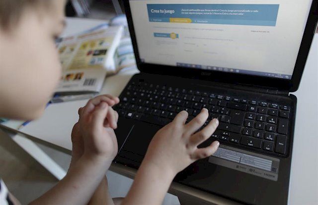 CCOO arremete contra la Consejería de Educación por su 'funesta' gestión durante la pandemia