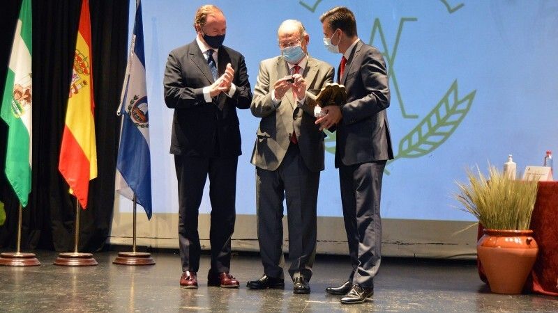 La cooperativa Valle Ancho nombra al Ayuntamiento ‘Socio de Honor’ en el XXV Aniversario de su creación