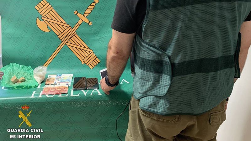 A la cárcel tras ser detenidos por convertir su casa en un punto de venta de drogas