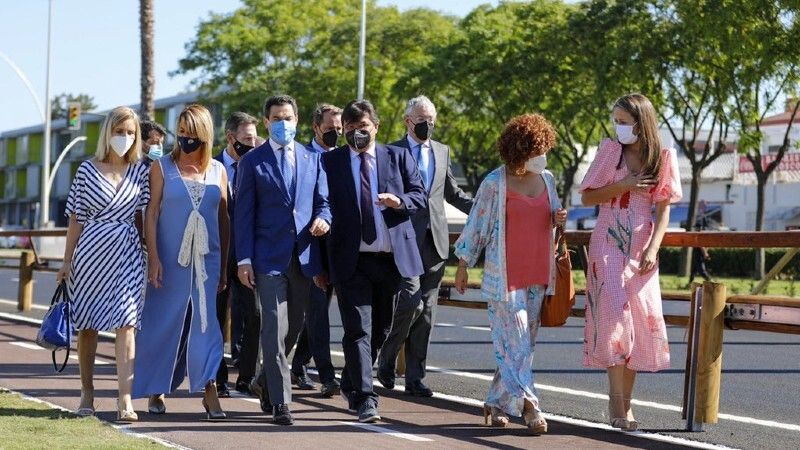 La Avenida Francisco Montenegro reabre convertida en un gran bulevar con zonas verdes
