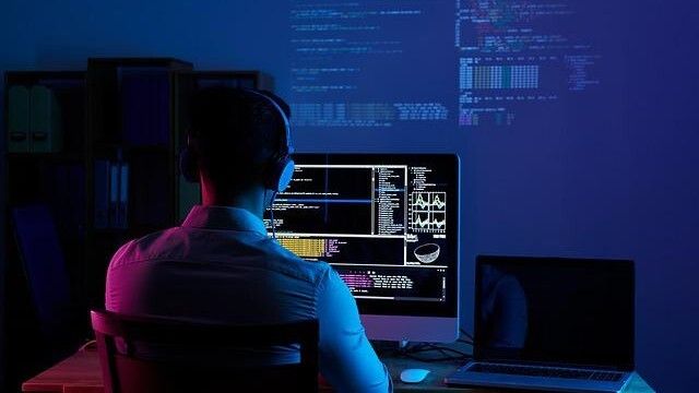 Una empresa de Aracena necesita contratar a un programador web