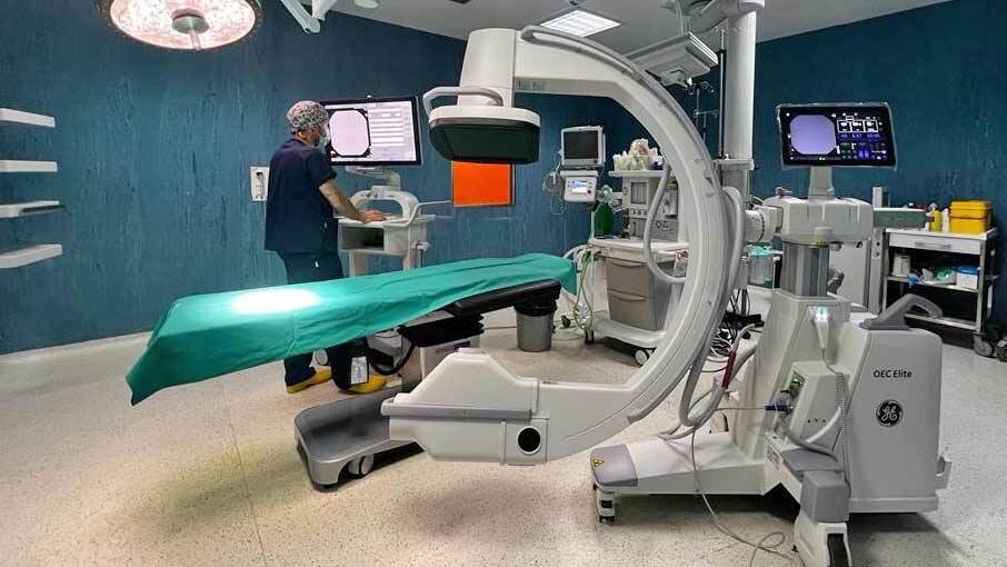 Quirónsalud Huelva a la vanguardia tecnológica con la incorporación de un nuevo arco quirúrgico móvil
