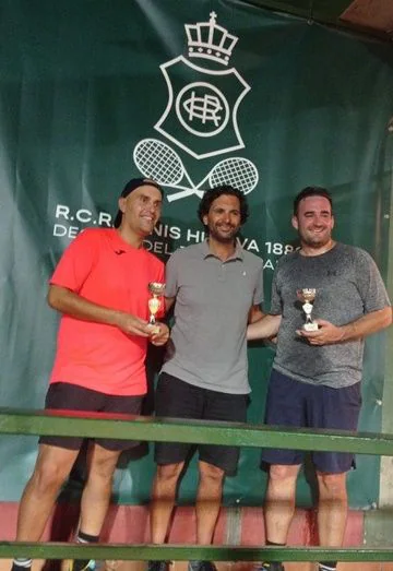 Éxito del Torneo Nocturno en el Real Club Recreativo de Tenis