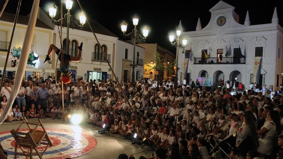 Cartaya se prepara para celebrar la Noche en Blanco con más de 200 artistas y músicos