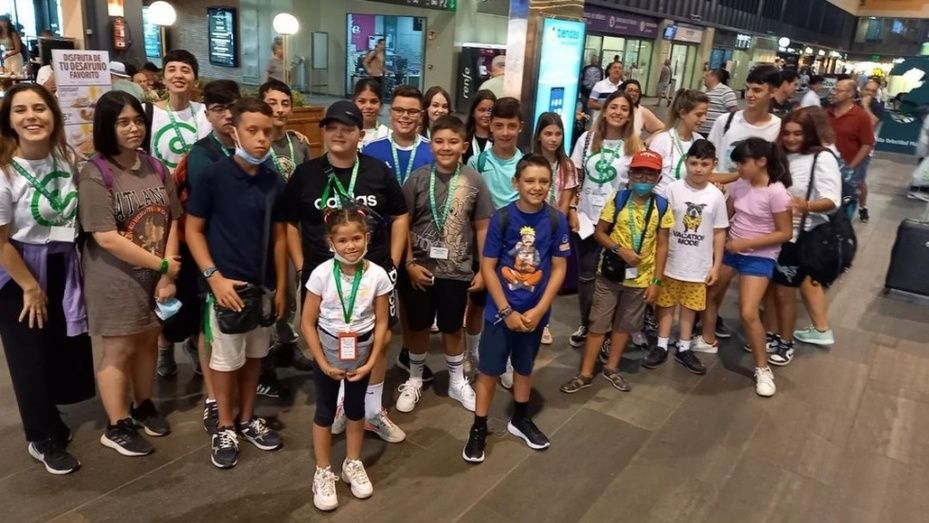 Un grupo de niños onubenses con enfermedades oncológicas llegan a las Colonias de Verano del Valle de Arán