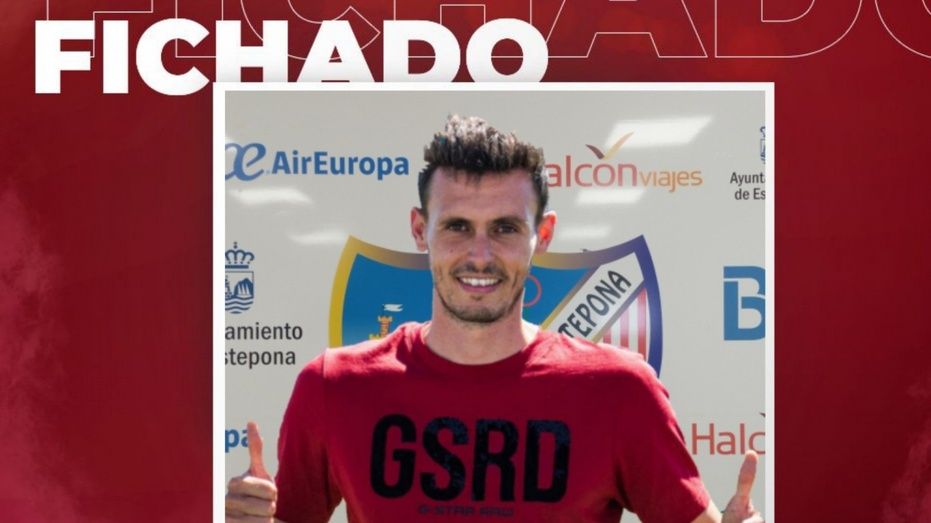 El CD Estepona firma a Ismael Barragán