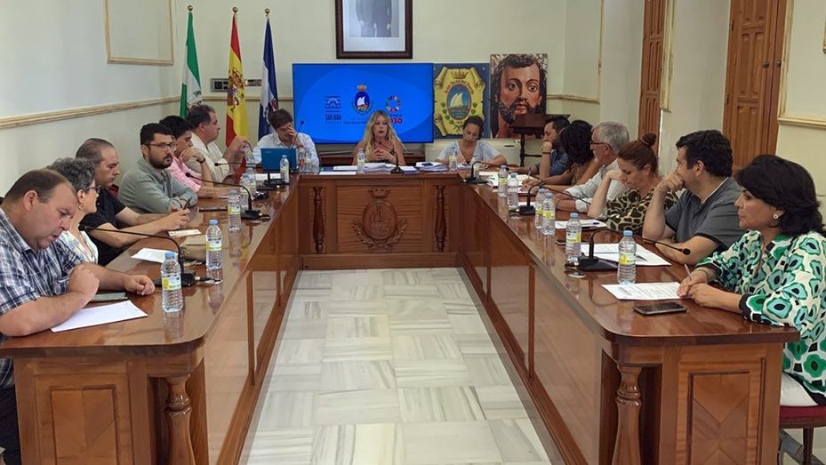 San Juan pide a la Junta el arreglo y la cesión gratuita del tramo de la A-5000 a su paso por el núcleo urbano