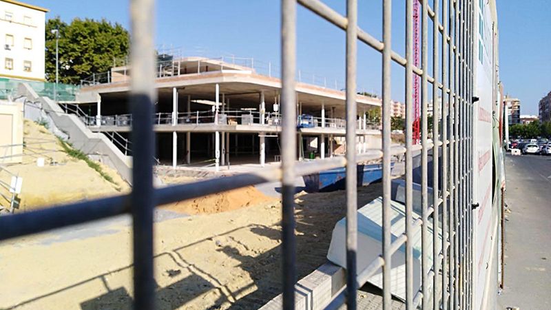 Las obras del centro de salud de Isla Chica se encuentran paralizadas