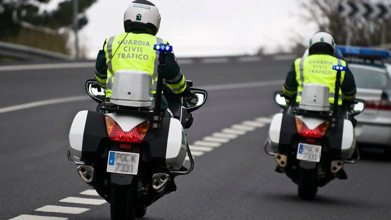 Herido de gravedad un motorista tras salirse de la vía entre San Bartolomé y Villanueva de los Castillejos