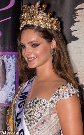 La bollullera Cynthia Carrasco conquista el título de Miss Grand Sevilla