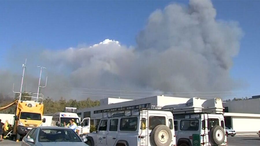 Activado el nivel dos del Plan de Emergencias por el incendio de Almonaster y movilizada la UME