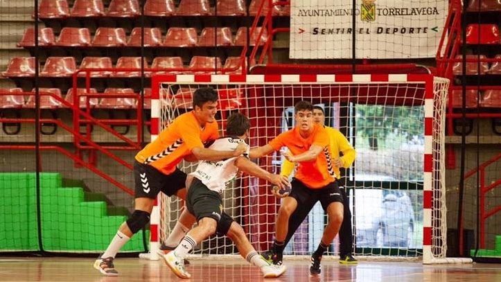 Acuerdo entre el PAN Moguer y el BM Torrelavega por los derechos de formación de Dani Serrano