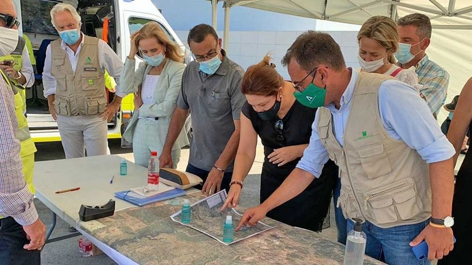 La Junta, 'preocupada' por la marcha del incendio, que ocupa ya más de 4.000 hectáreas