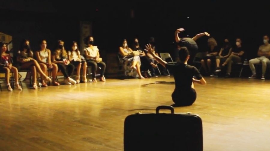 Silencio Danza lleva su 'Ceremonia de despedida' a Almonte y Trigueros