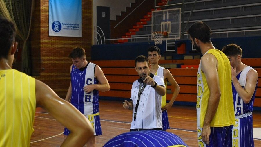 Pedro Vadillo: “Hemos conseguido hacer una plantilla muy competitiva”