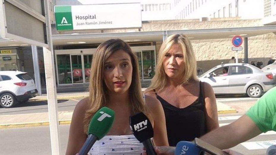 El PSOE denuncia que hay pacientes oncológicos 'sin recibir tratamiento' por falta de espacio en el Juan Ramón Jiménez
