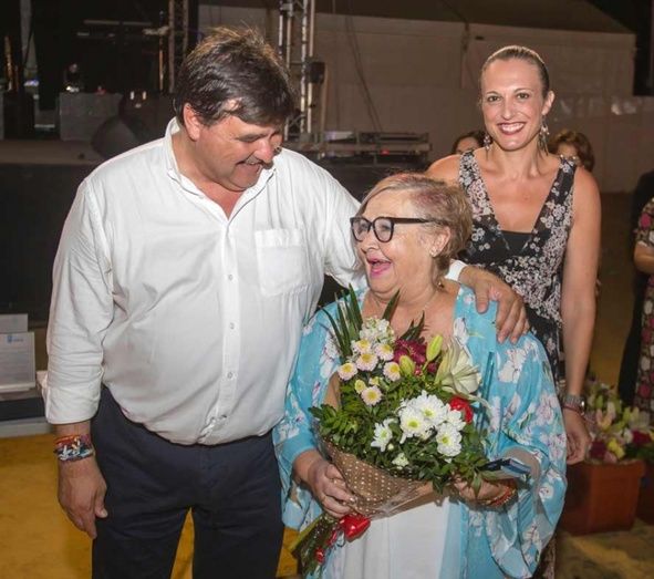 Huelva homenajea a sus mayores en las Colombinas