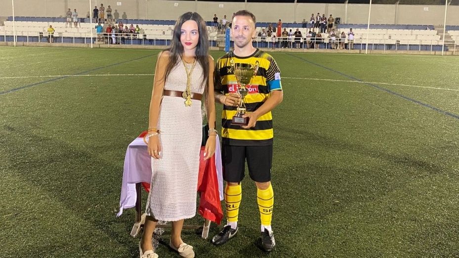 El San Roque se lleva in extremis el duelo ante un duro Rociana (1-2)