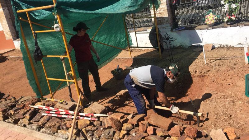 Ya se han exhumado 23 cuerpos en la fosa común de Nerva, la mayoría de hombres mayores de 21 años