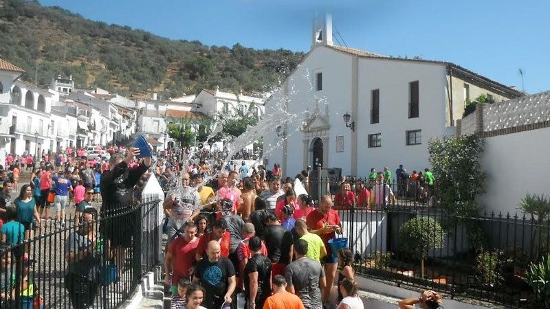 Galaroza acoge este viernes su tradicional fiesta de 'Los Jarritos' con el agua como protagonista