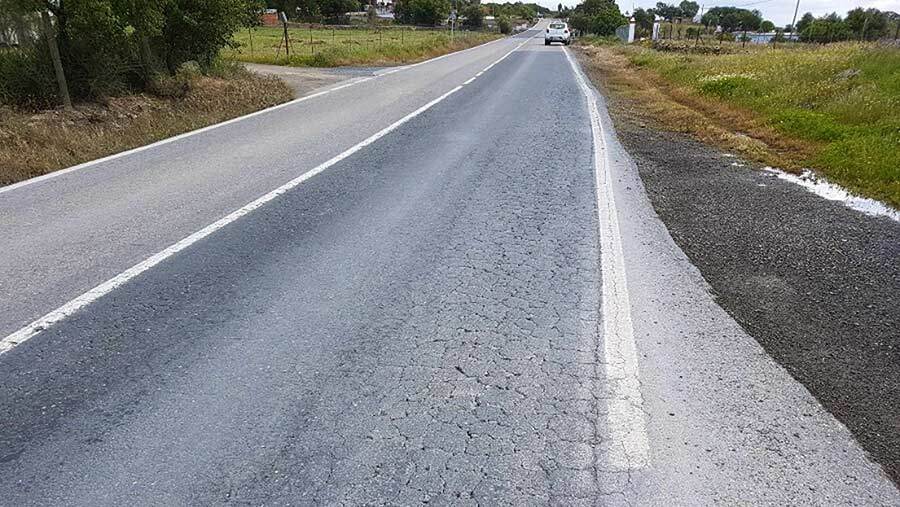 La Diputación adjudica obras en cuatro carreteras por un importe cercano a los cuatro millones de euros