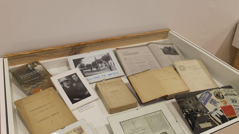 El Centro ‘Jesús Hermida’ acoge la exposición ‘Concha Espina y su obra’