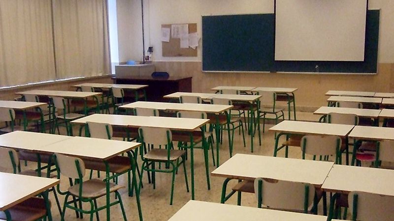 Dimite la directiva de un instituto de Beas y el AMPA llama a la no asistencia de los alumnos