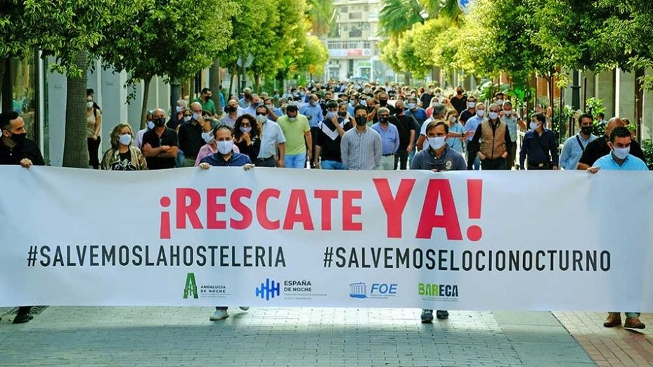 La hostelería se echa a la calle para clamar por su supervivencia